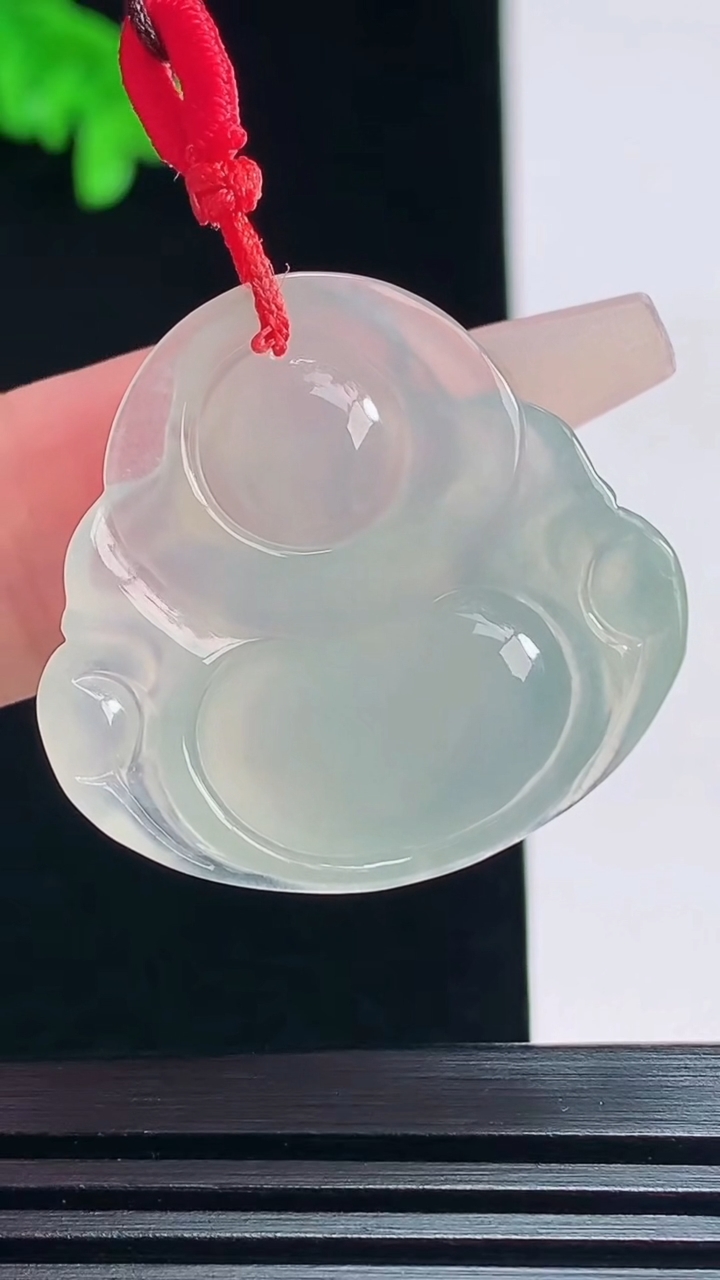天然A货翡翠佛公吊坠，尺寸29-30.5-5.5 重量:7.19g
7月19日