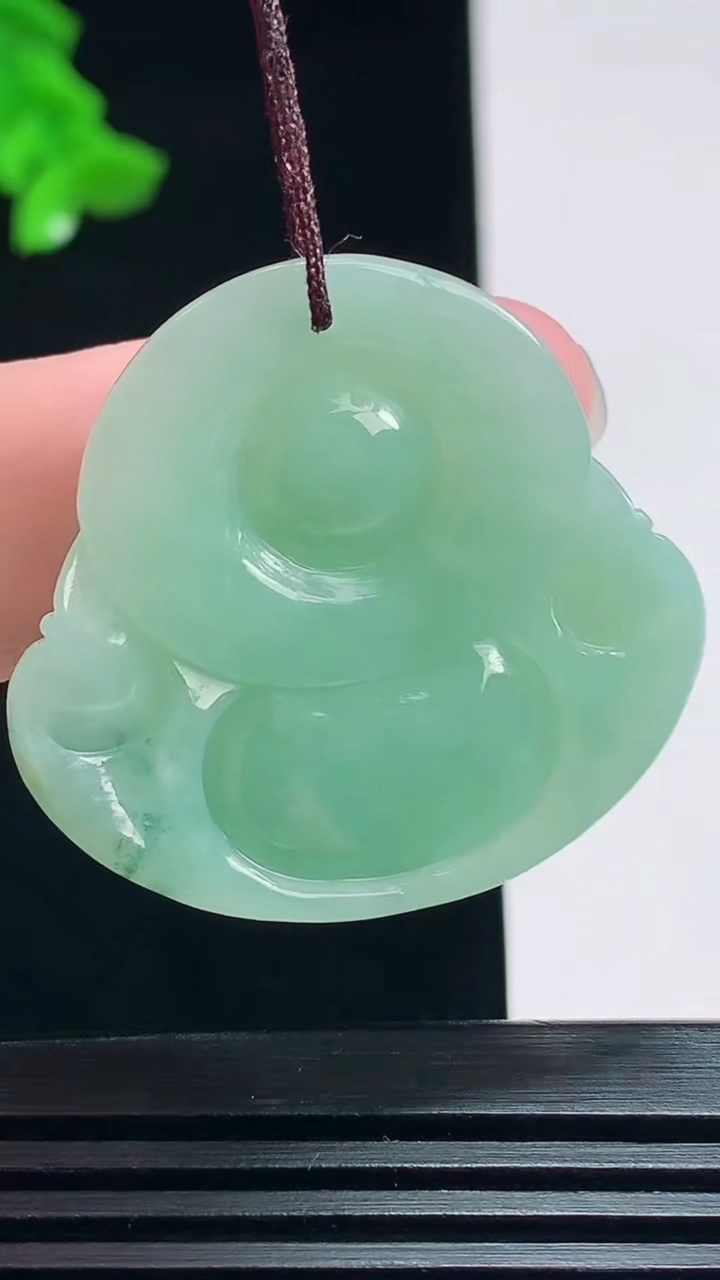 天然A货翡翠飘花佛公吊坠，尺寸32-34.5-8.8 重量:12.55g  h172
7月20日