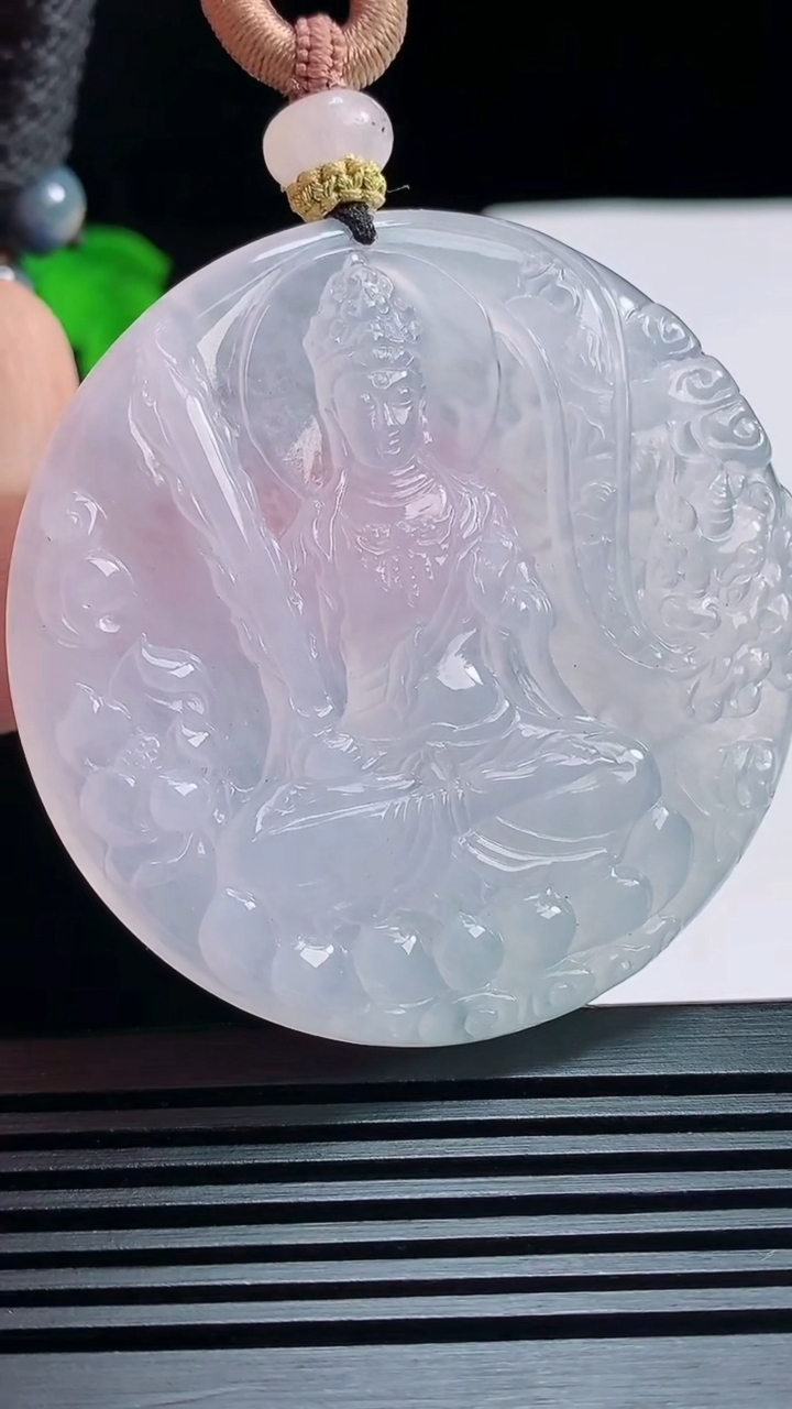 天然A货翡翠文殊菩萨吊坠，尺寸53.6-6 重量:37.91g
7月20日