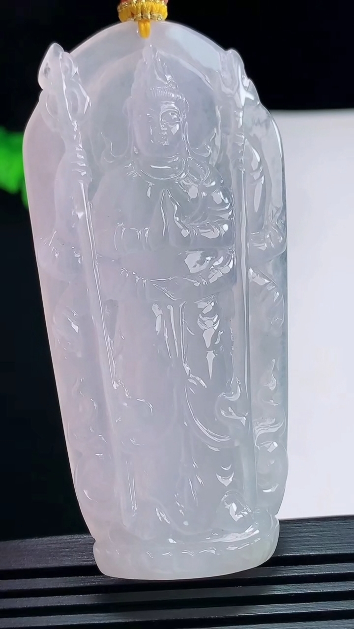 天然A货翡翠紫罗兰千手观音菩萨吊坠，尺寸72-34-10 重量:46.27g
7月21日