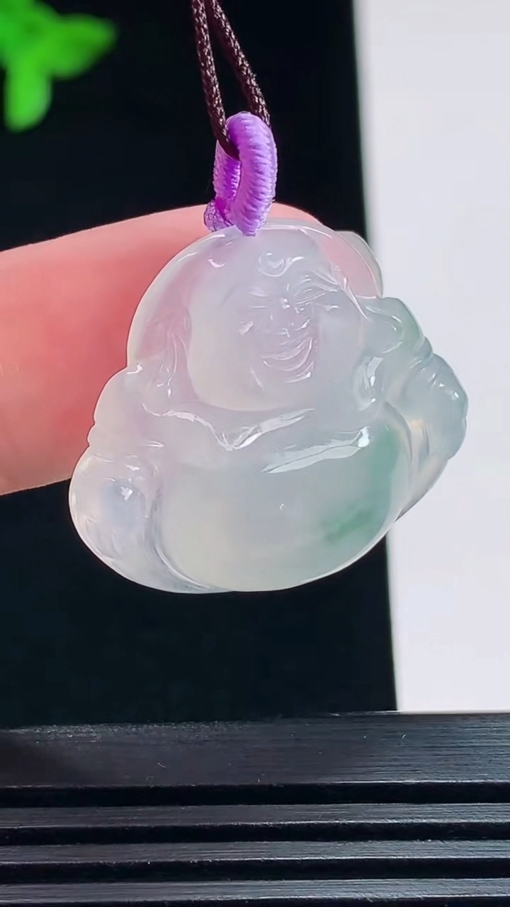 天然A货翡翠飘花佛公吊坠，尺寸23.5-26.8-5.6 重量:5.79g
7月22日