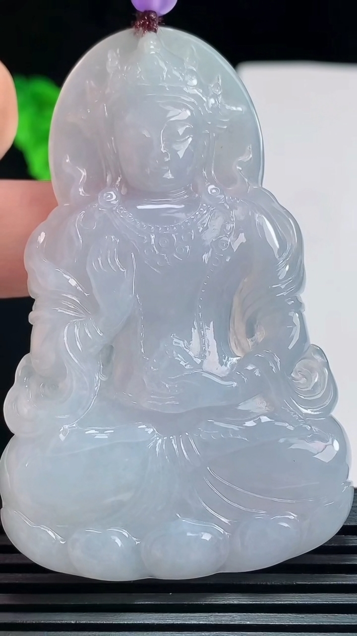 天然A货翡翠紫罗兰度母菩萨吊坠，尺寸69-43.2-6 重量:34.14g
7月23日