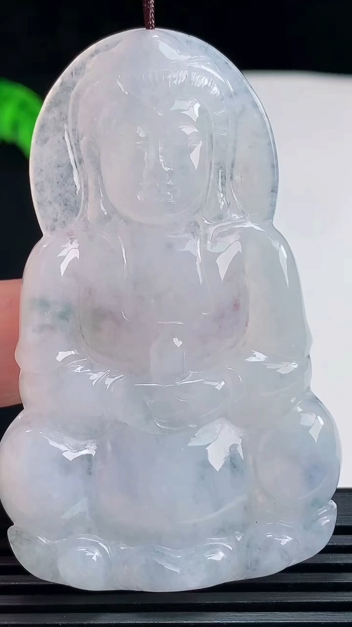 天然A货翡翠紫罗兰 飘花正装观音吊坠，尺寸66-40-6 重量:27.39g
7月23日