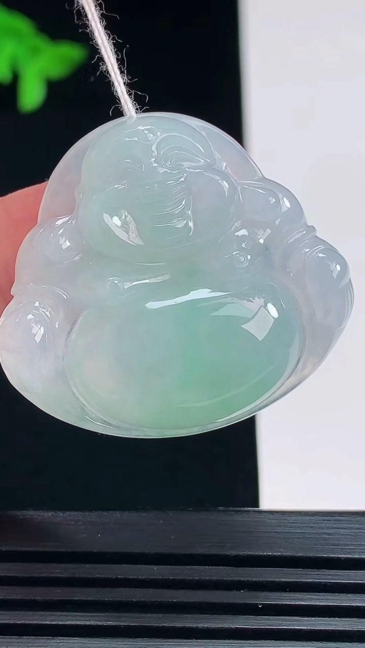 天然A货翡翠佛公吊坠，尺寸31-34-6.8 重量:11.15g
7月23日