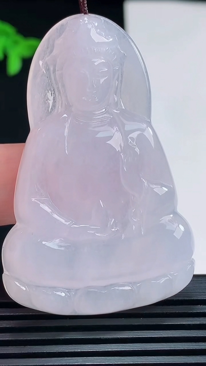 天然A货翡翠紫罗兰素衣观音吊坠，尺寸55-36-5.6 重量:20.16g
7月23日