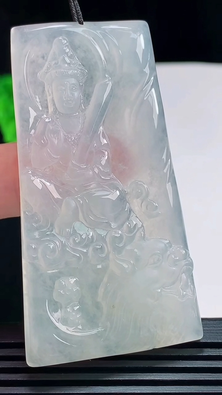 天然A货翡翠文殊菩萨吊坠，尺寸64-34-5 重量:25.73g
7月23日