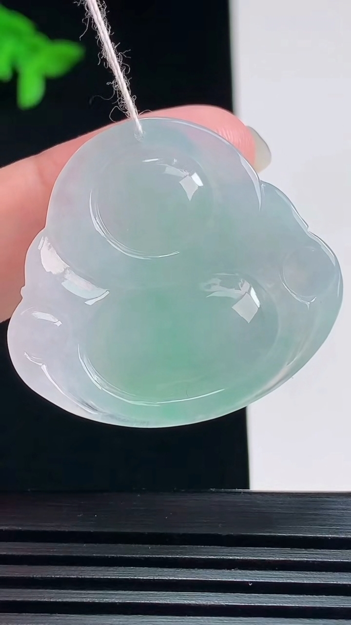天然A货翡翠佛公吊坠，尺寸31-34-6.8 重量:11.15g
7月23日