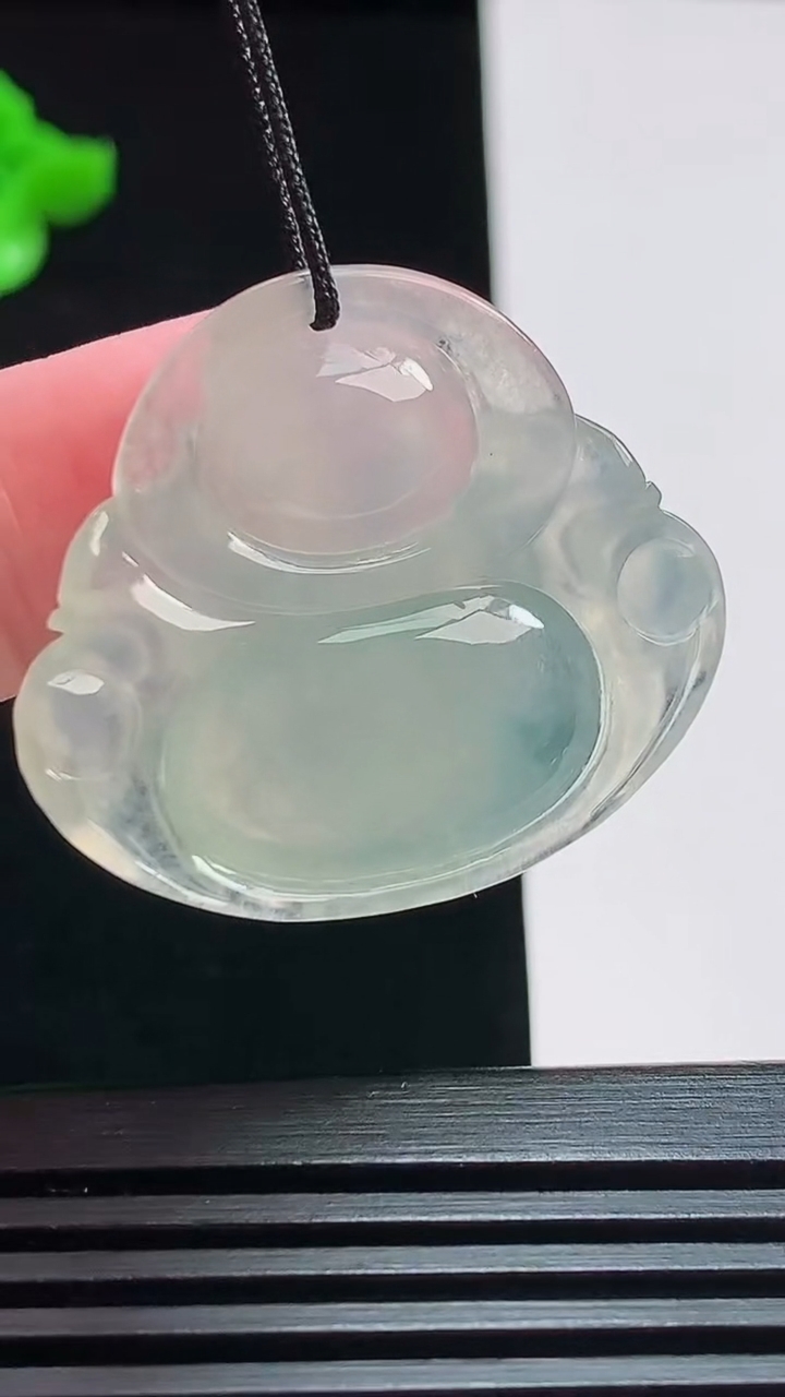 天然A货翡翠佛公吊坠，尺寸29-33.6-6 重量:9.00g
7月24日