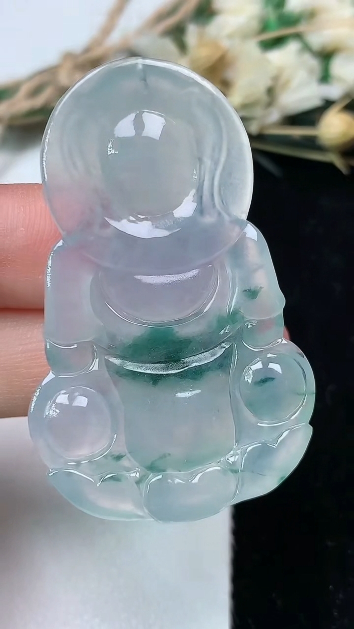天然A货翡翠观音菩萨吊坠，尺寸48.2-30.5-5.6，重量:12.80g
7月24日