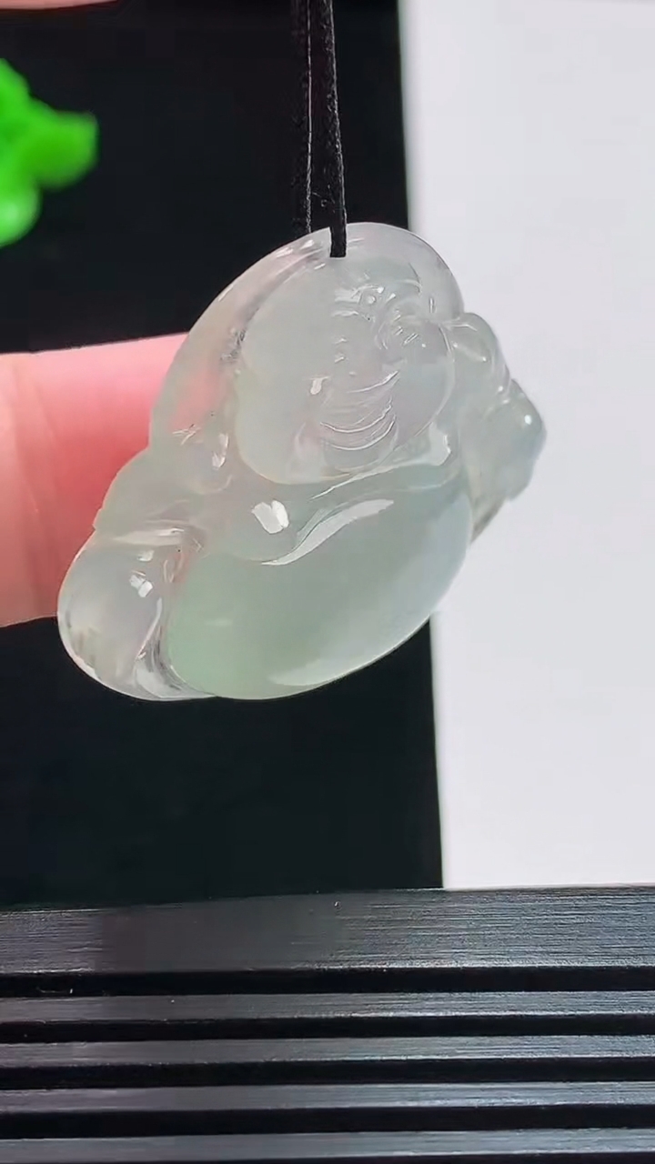 天然A货翡翠佛公吊坠，尺寸29-33.6-6 重量:9.00g
7月24日
