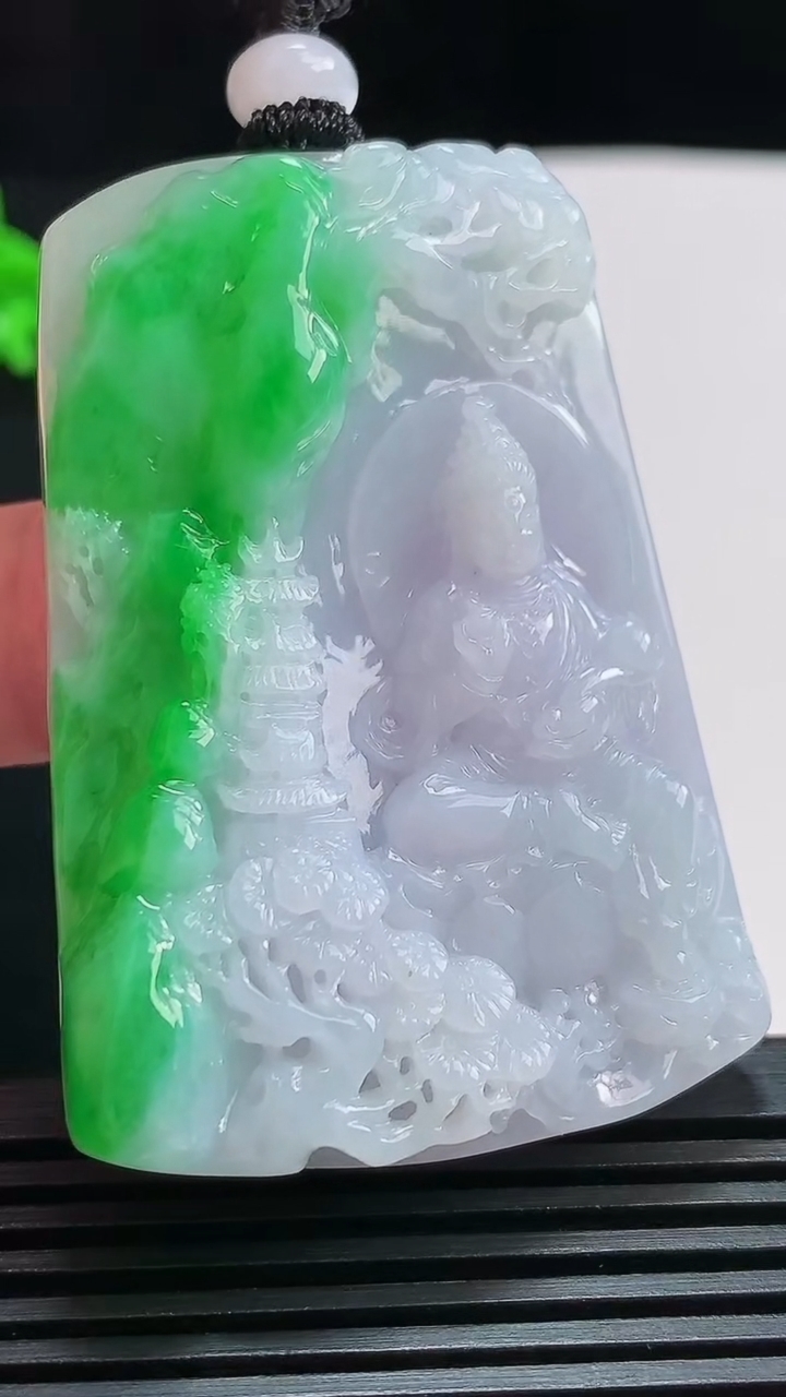 天然A货翡翠山水观音吊坠，尺寸54-39-12 重量:48.98g
7月25日