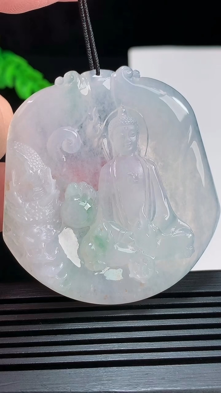 天然A货翡翠祥龙 大日如来佛吊坠，尺寸53-50-5.8 重量:30.37g
7月25日