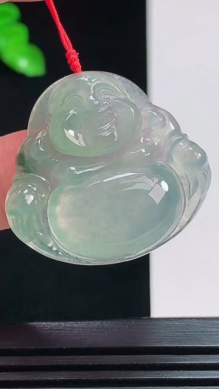 天然A货翡翠飘花佛公吊坠，尺寸29.5-31.5-5.8 重量:8.45g
7月28日