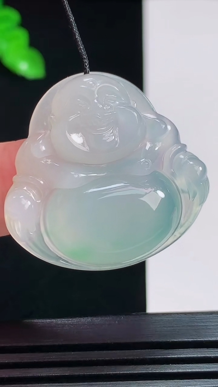天然A货翡翠佛公吊坠，尺寸31-32.5-5.8 重量:9.00g
7月29日