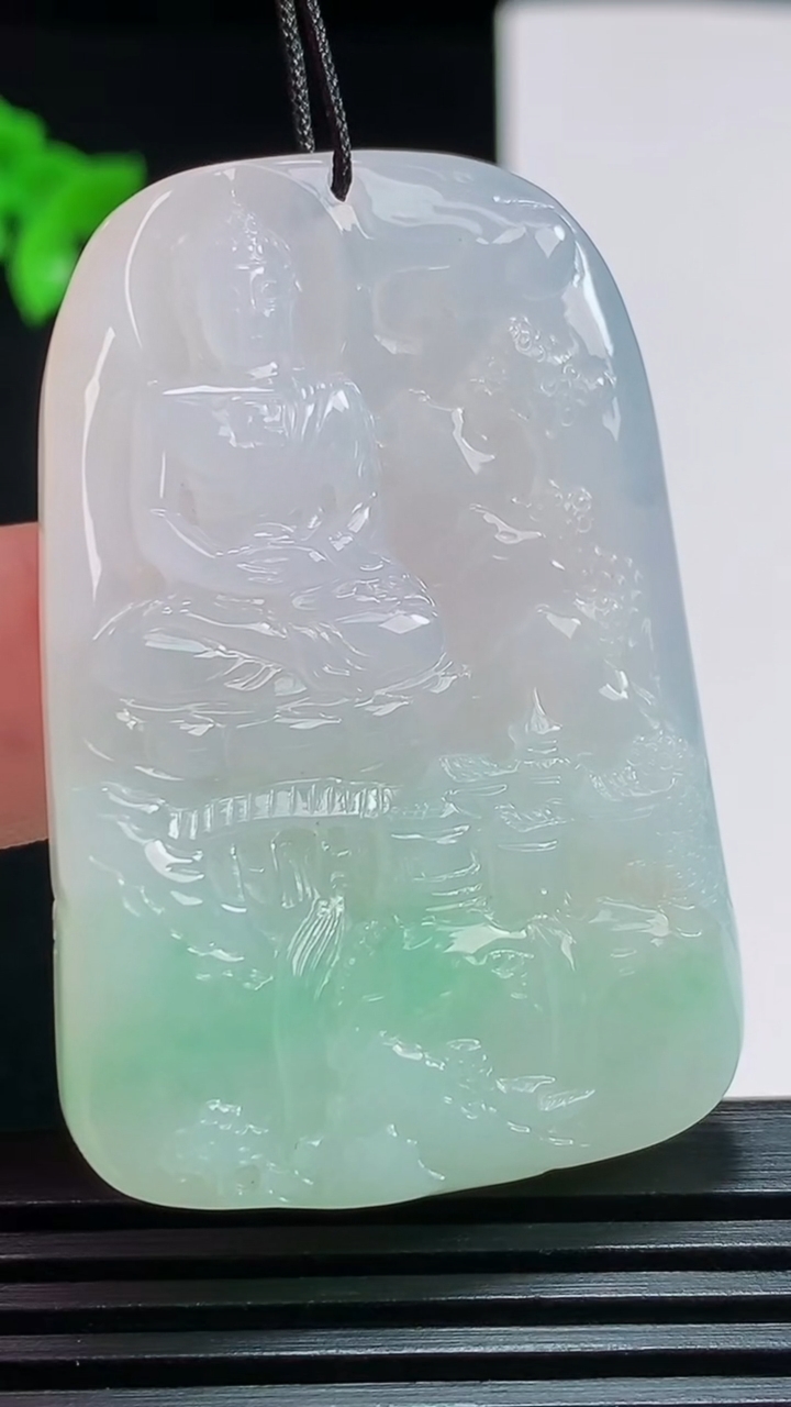 天然A货翡翠山水大日如来佛吊坠，尺寸48-32-7 重量:25.32g
7月29日