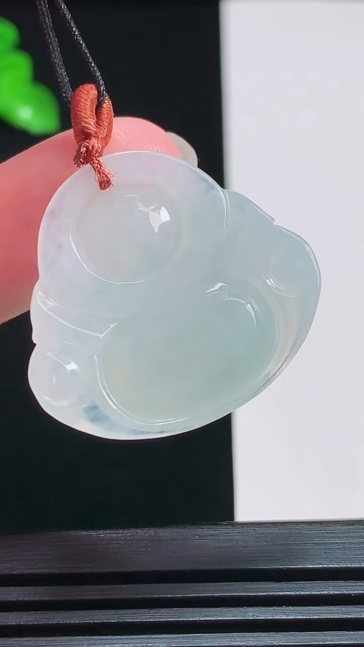 天然A货翡翠佛公吊坠，尺寸26-29.5-5.5 重量:6.37g
7月29日