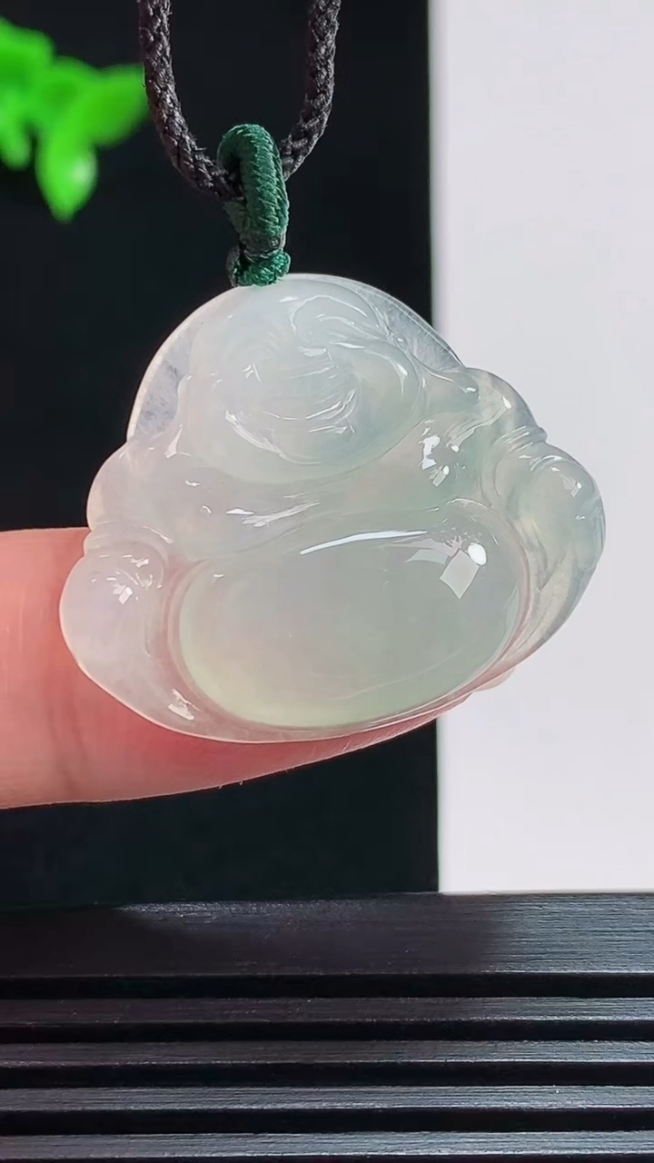 天然A货翡翠佛公吊坠，尺寸23.5-29-5 重量:5.22g
7月29日