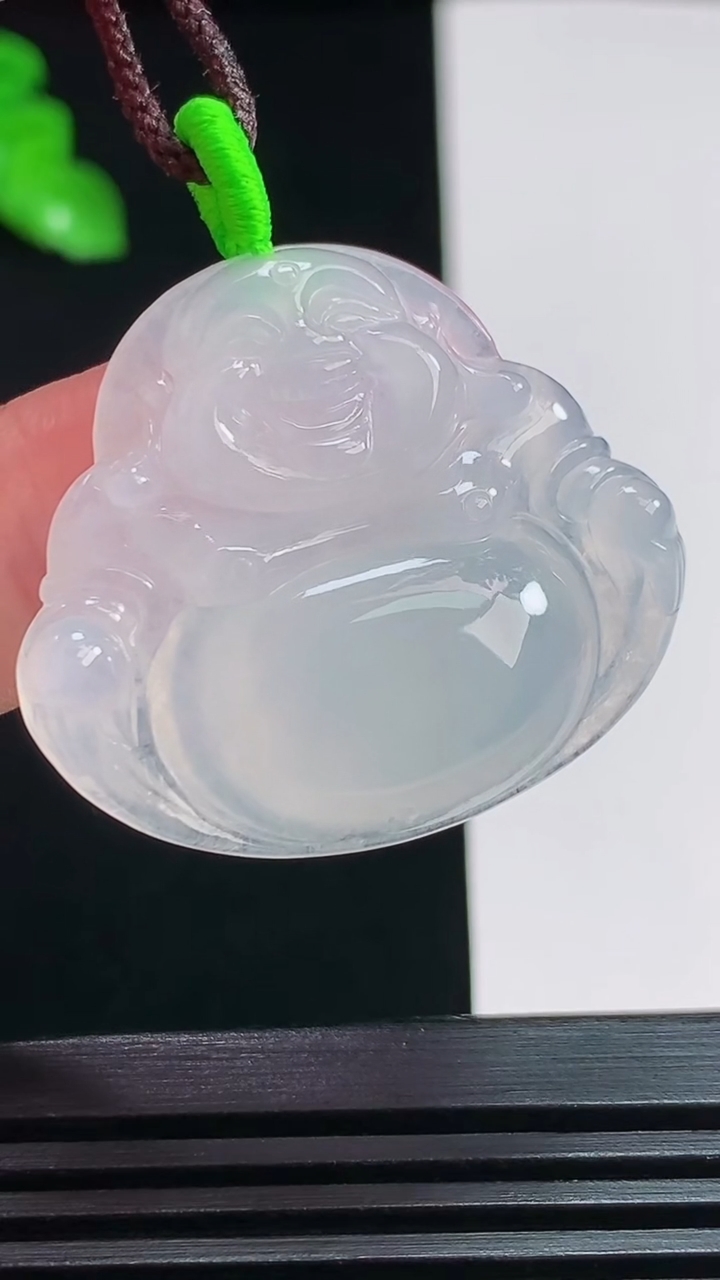 天然A货翡翠佛公吊坠，尺寸29-33-5.6 重量:8.44g
7月29日