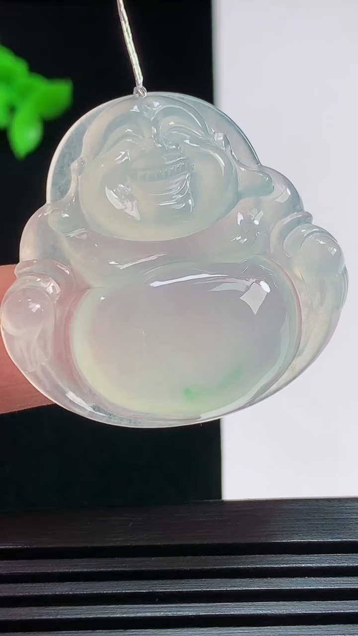 天然A货翡翠佛公吊坠，尺寸34-35.6-6.5 重量:12.30g
7月29日