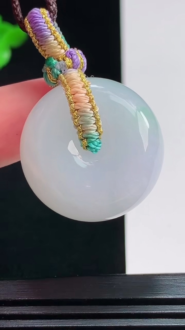 天然A货翡翠平安扣吊坠，尺寸25.6-13 重量:18.96g
7月29日