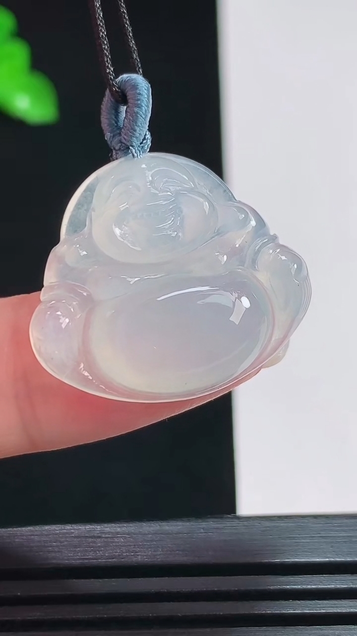 天然A货翡翠佛公吊坠，尺寸22.5-25.6-5.6 重量:5.10g
7月29日