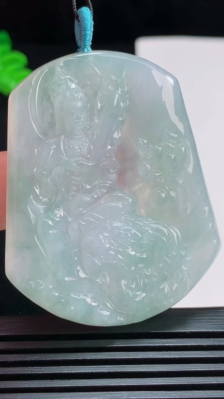 天然A货翡翠文殊菩萨吊坠，尺寸51.8-41.6-5 重量:22.52g
7月29日