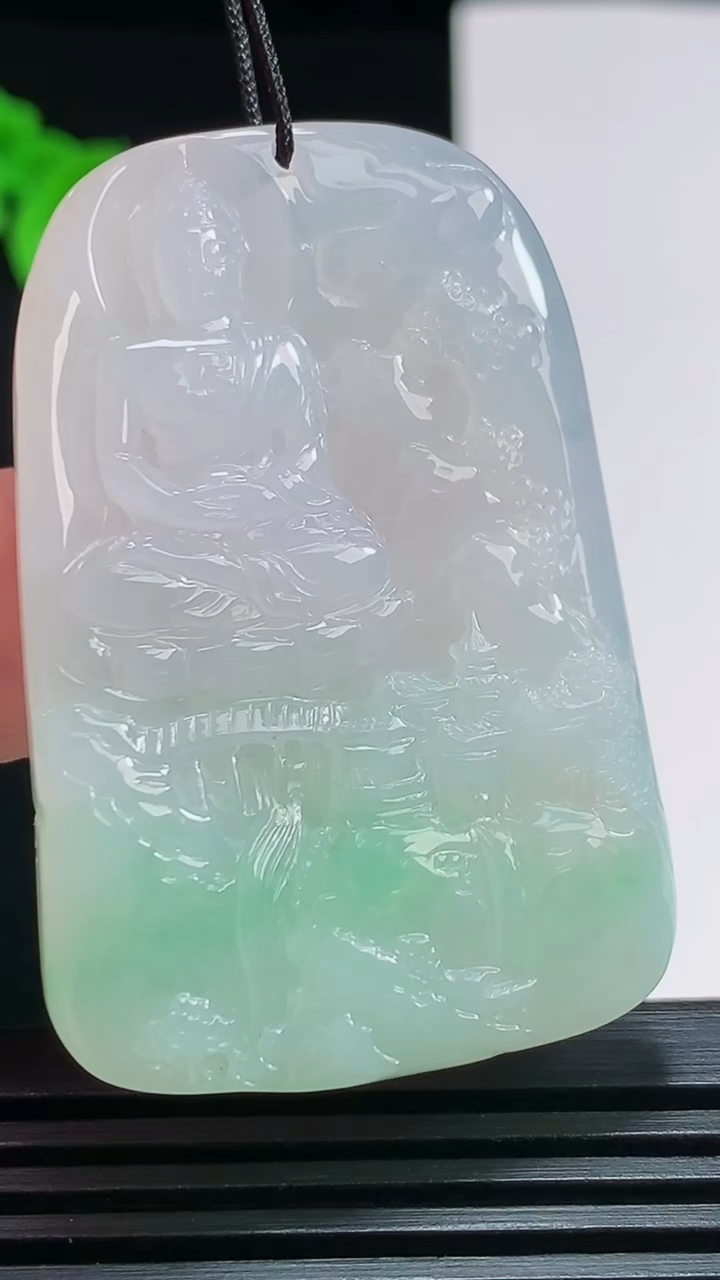 天然A货翡翠山水大日如来佛吊坠，尺寸48-32-7 重量:25.32g
7月29日