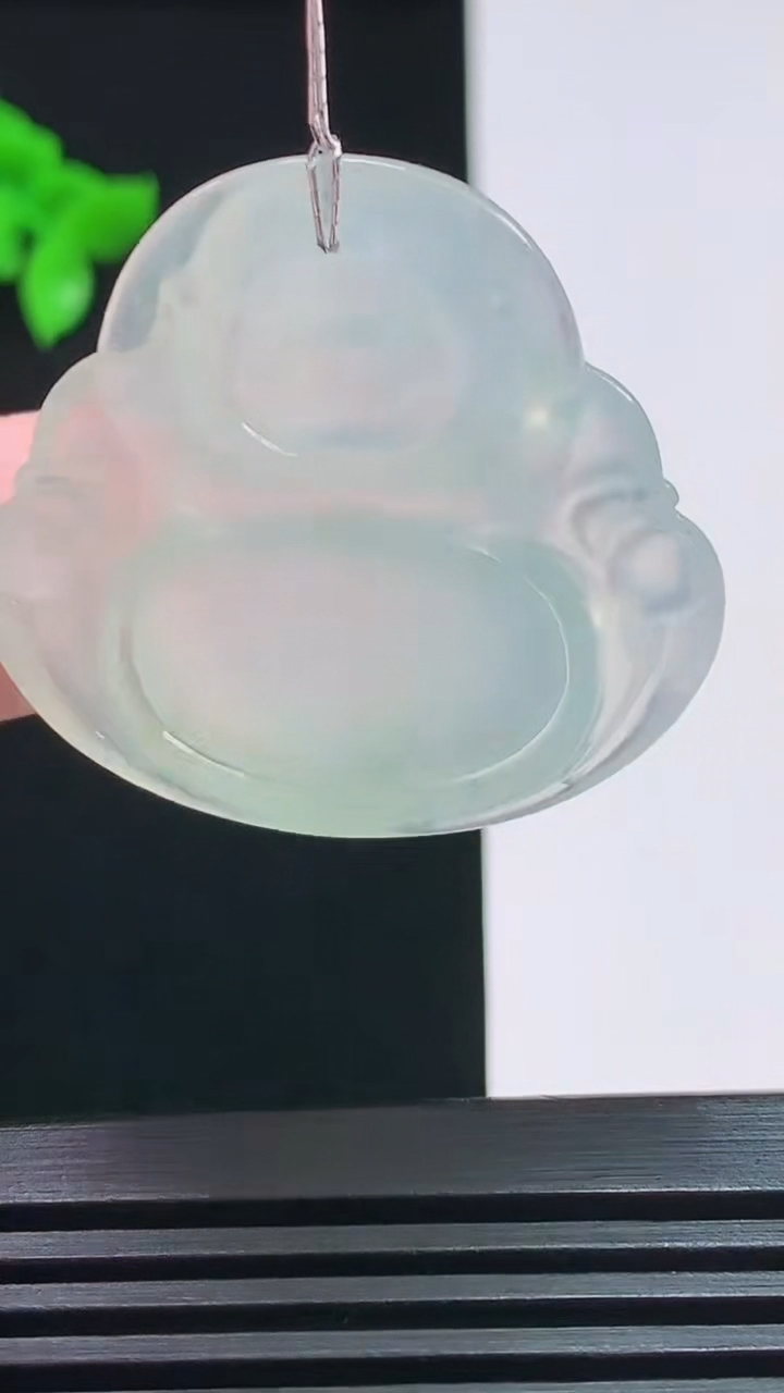 天然A货翡翠佛公吊坠，尺寸34-35.6-6.5 重量:12.30g
7月29日