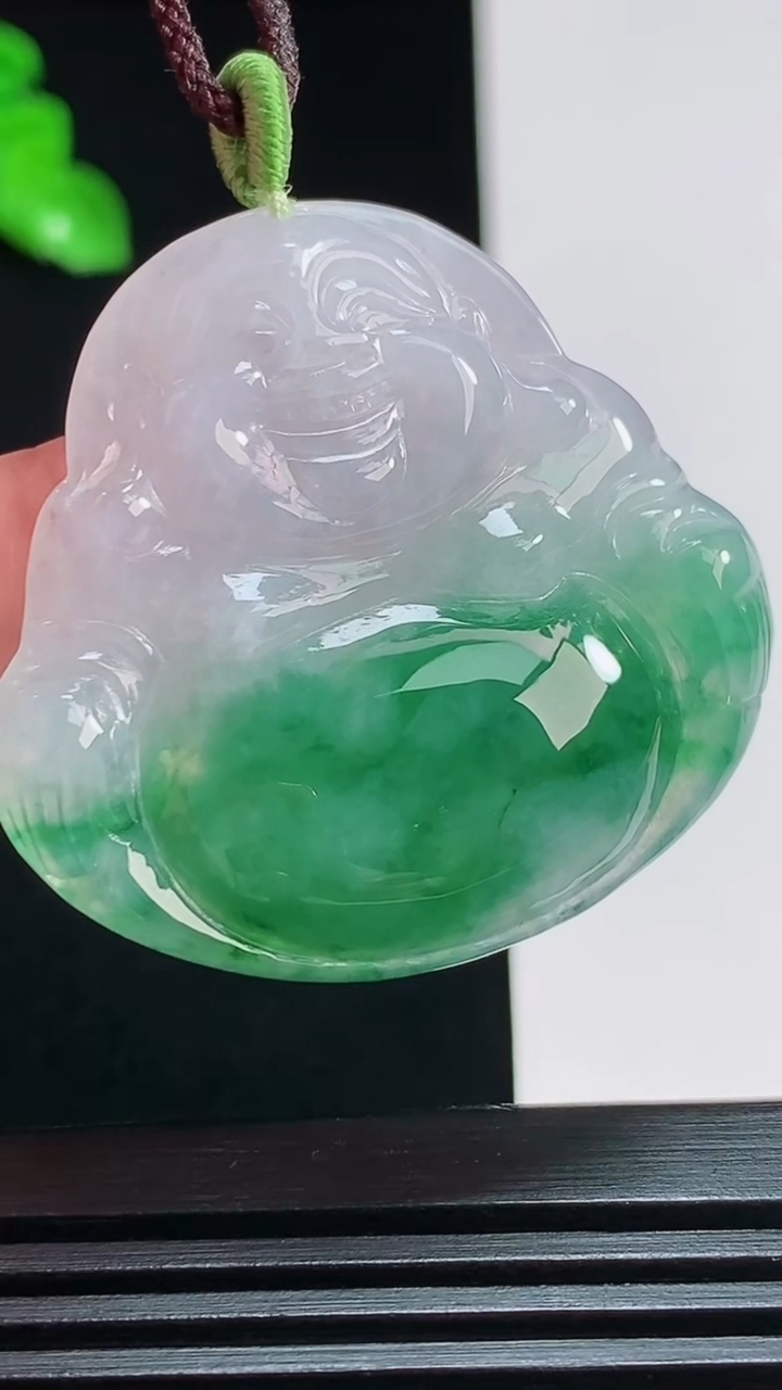 天然A货翡翠佛公吊坠，尺寸36-37.5-5.6 重量:12.70g
7月29日
