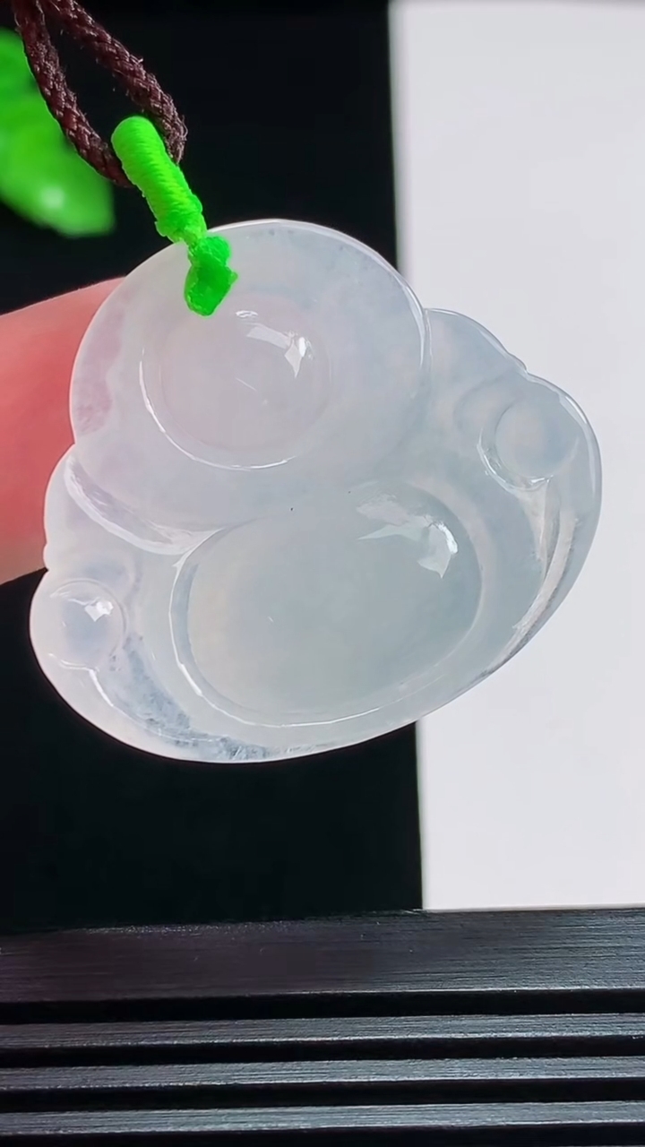 天然A货翡翠佛公吊坠，尺寸29-33-5.6 重量:8.44g
7月29日