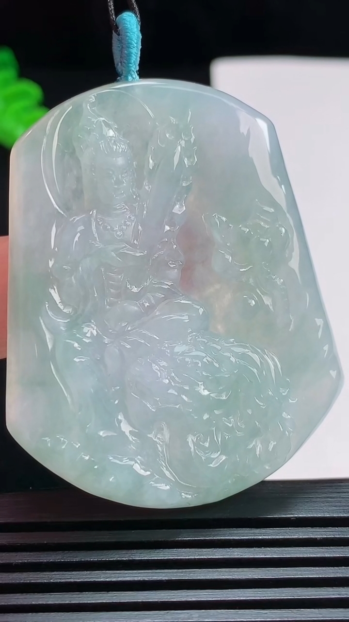 天然A货翡翠文殊菩萨吊坠，尺寸51.8-41.6-5 重量:22.52g
7月29日