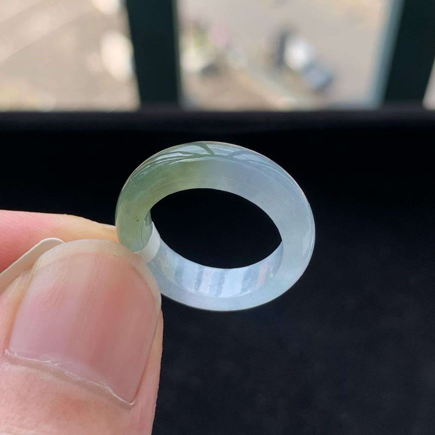 A货天然翡翠冰糯种半紫色黄翡戒指11号重量3.40g
7月30日