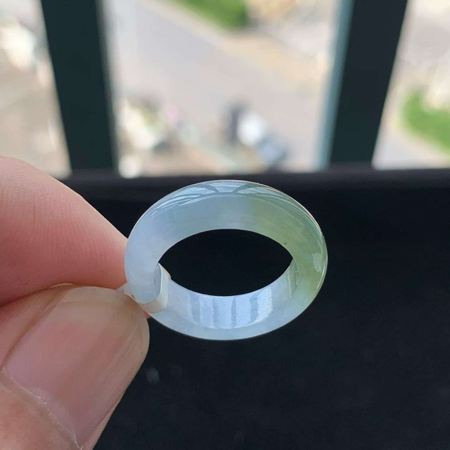A货天然翡翠冰糯种半紫色黄翡戒指11号重量3.40g
7月30日