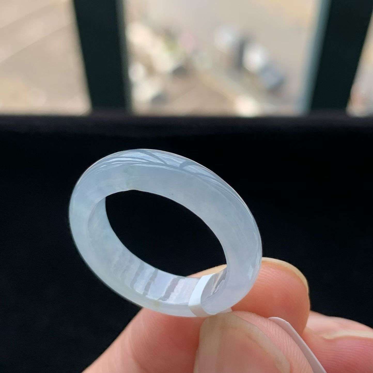 A货天然翡翠冰糯种紫罗兰戒指19号重量4.28g
7月30日