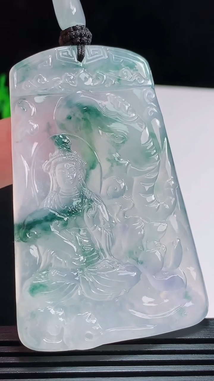 天然A货翡翠种紫罗兰 飘花普贤菩萨吊坠，尺寸65.5-42-5.5 重量:35.34g
7月31日