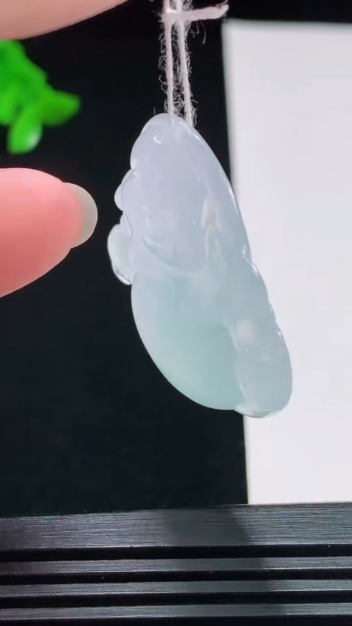 天然A货翡翠佛公吊坠，尺寸31-34.2-5.8 重量:9.48g
7月31日