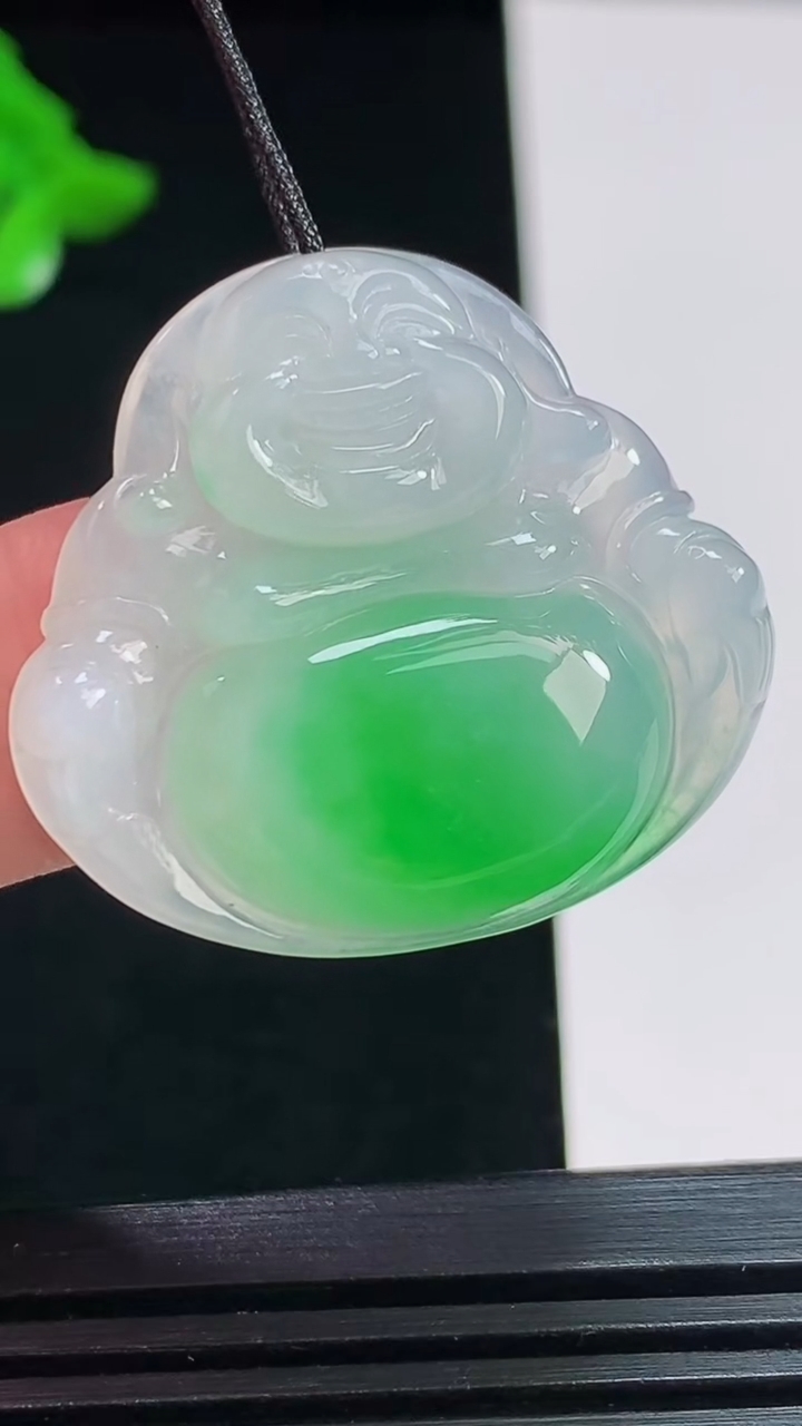 天然A货翡翠佛公吊坠，尺寸28-31-5.5 重量:7.80g
7月31日