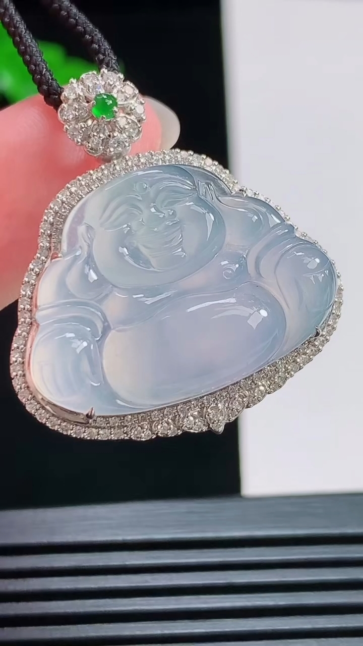 天然A货翡翠种紫罗兰佛公吊坠，尺寸31-28.5-10.5，裸石18-26 重量:5.93g
7月3
