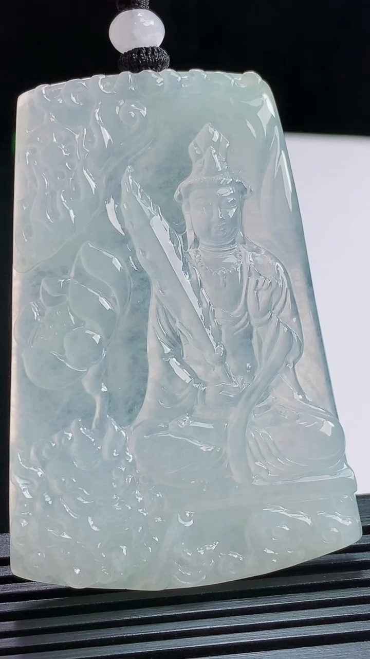 天然A货翡翠文殊菩萨吊坠，尺寸62-42.5-5.2 重量:36.27g
7月31日