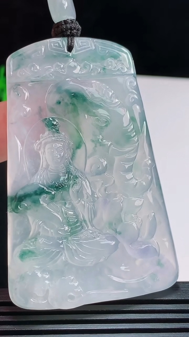 天然A货翡翠种紫罗兰 飘花普贤菩萨吊坠，尺寸65.5-42-5.5 重量:35.34g
7月31日