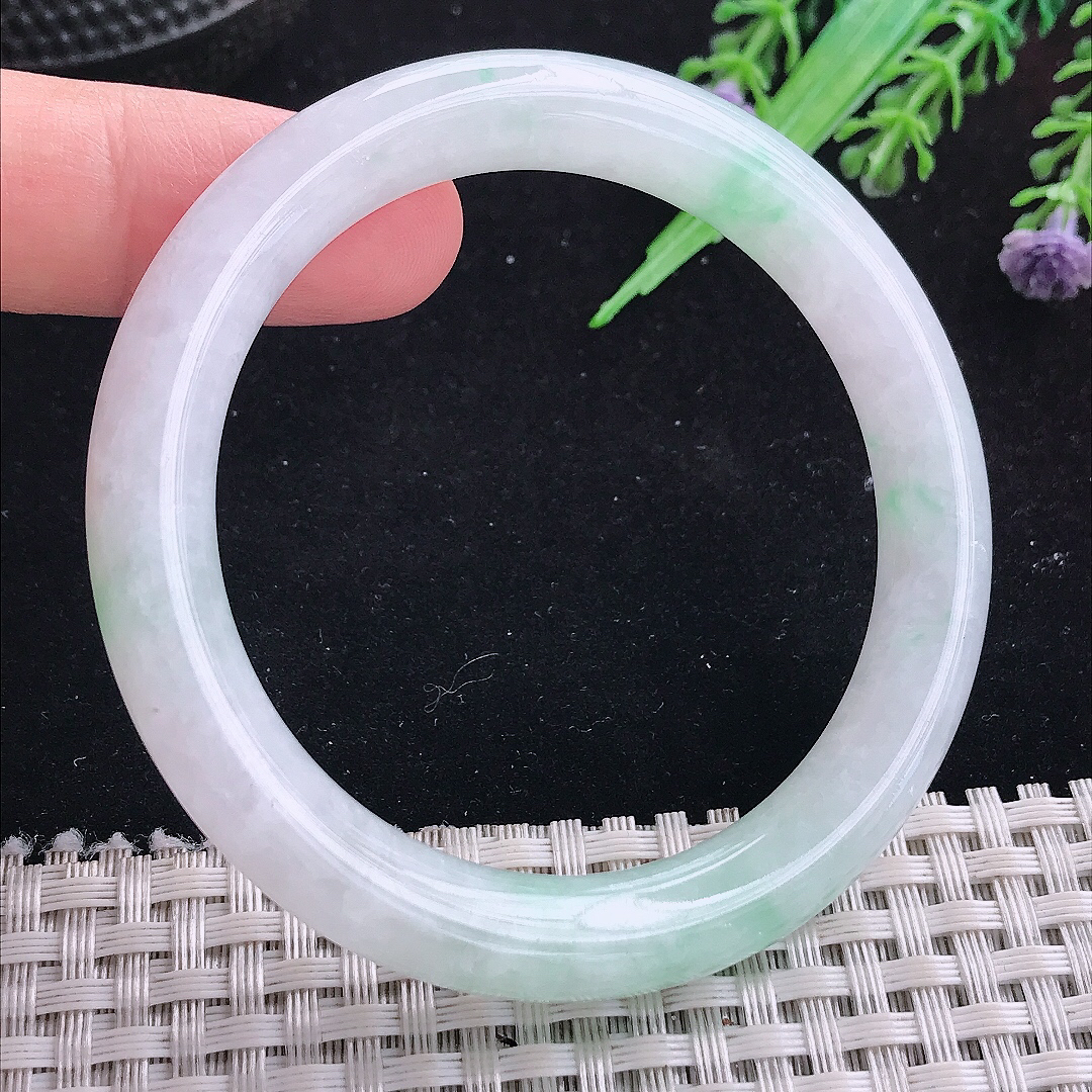 实拍A货翡翠52/9/8.8老坑冰润飘绿圆条手镯平安镯翡翠玉镯美人镯