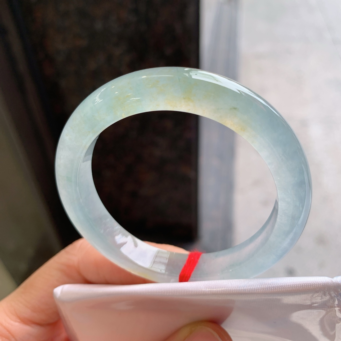 正圈冰黄翡 无裂 尺寸：50.2/10/8 小圈口