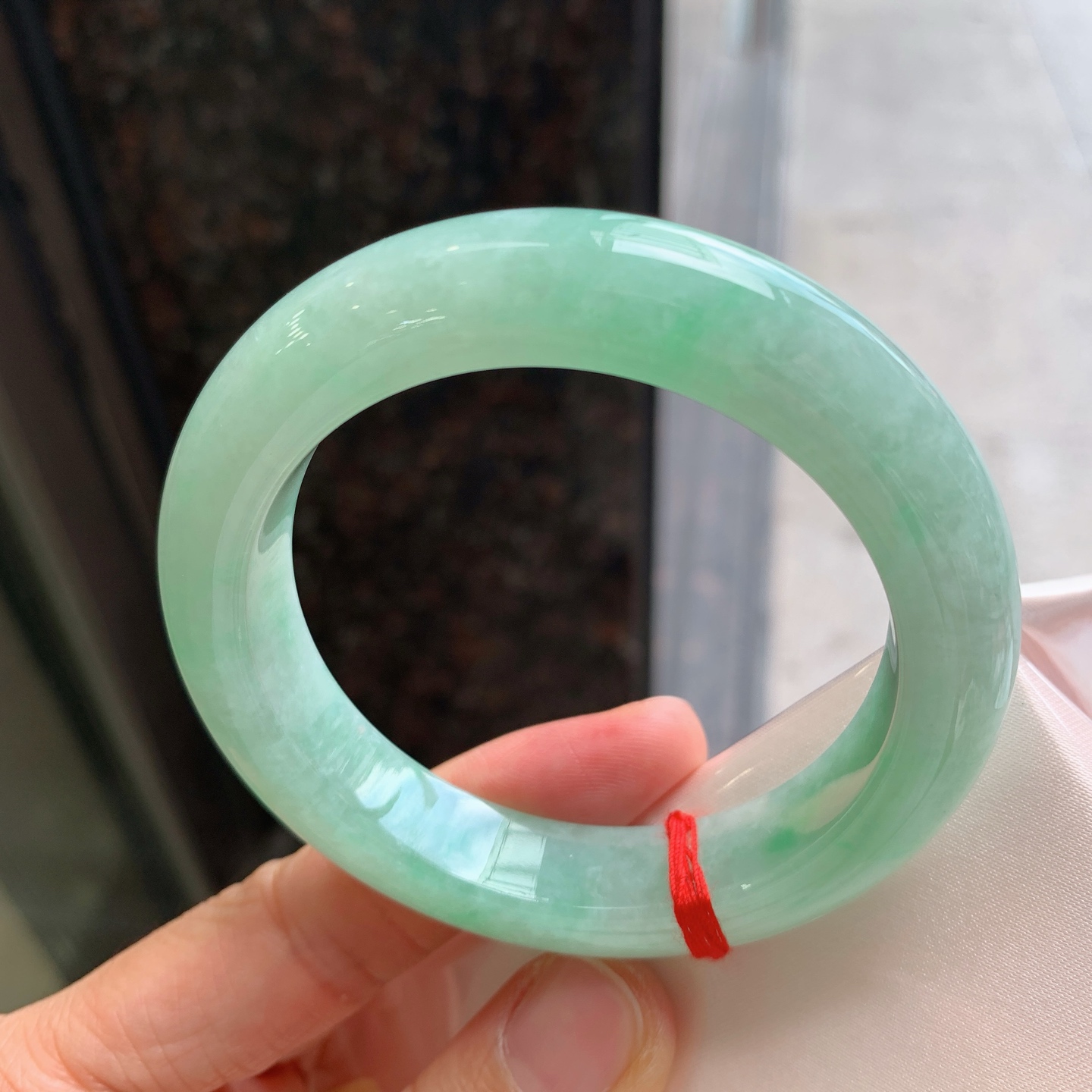 正圈飘绿 无裂 尺寸：55/12.4/10 版型好