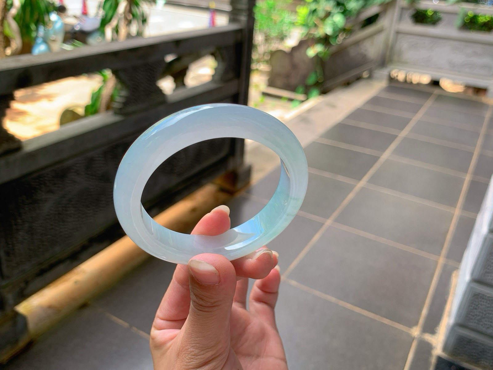 ｜56圈口
冰晴底，色系淡雅清新，底子特别的细腻柔和，微微带点花，飘逸轻盈，
编号【06-30-10】