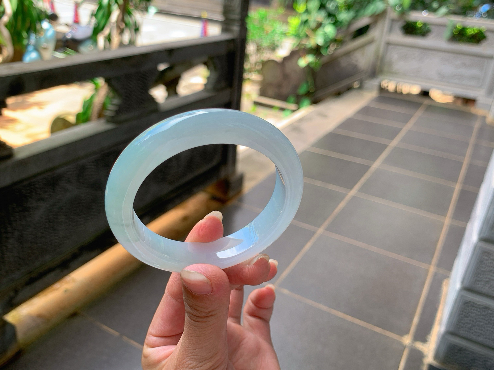 ｜56圈口
冰晴底，色系淡雅清新，底子特别的细腻柔和，微微带点花，飘逸轻盈，
编号【06-30-10】