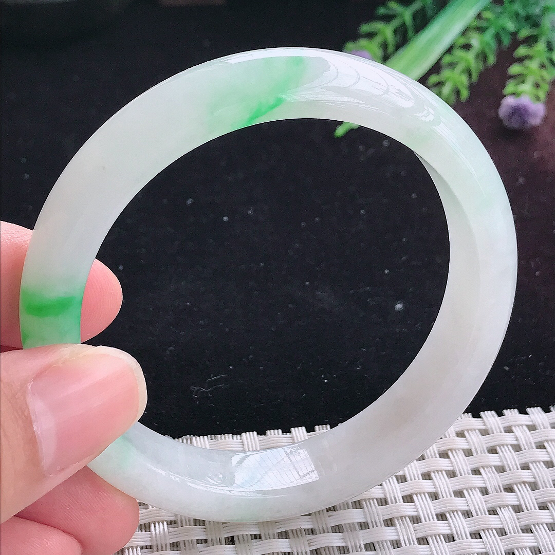 实拍A货翡翠57/12.7/8.1老坑冰润飘阳绿手镯平安镯翡翠玉镯美人镯