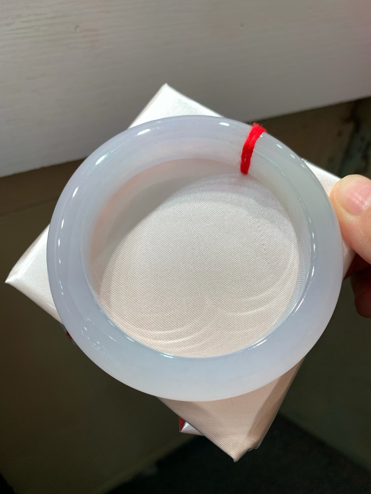 尺寸58.6/12.6/10.3，冰紫罗兰手镯
水润细腻 冰透 
TG-338-1760