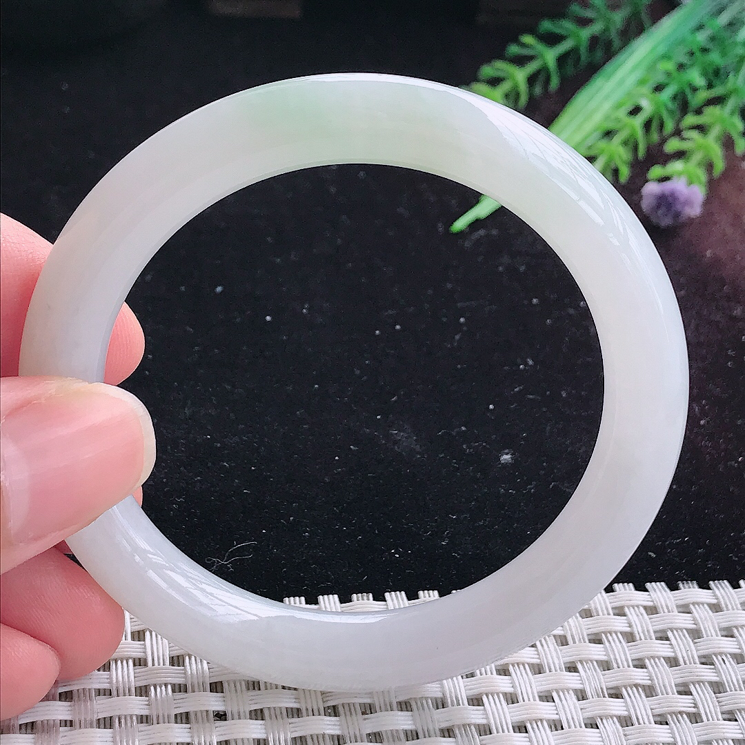 实拍A货翡翠53/8.6/8.8老坑秀气冰润圆条手镯平安镯翡翠玉镯美人镯