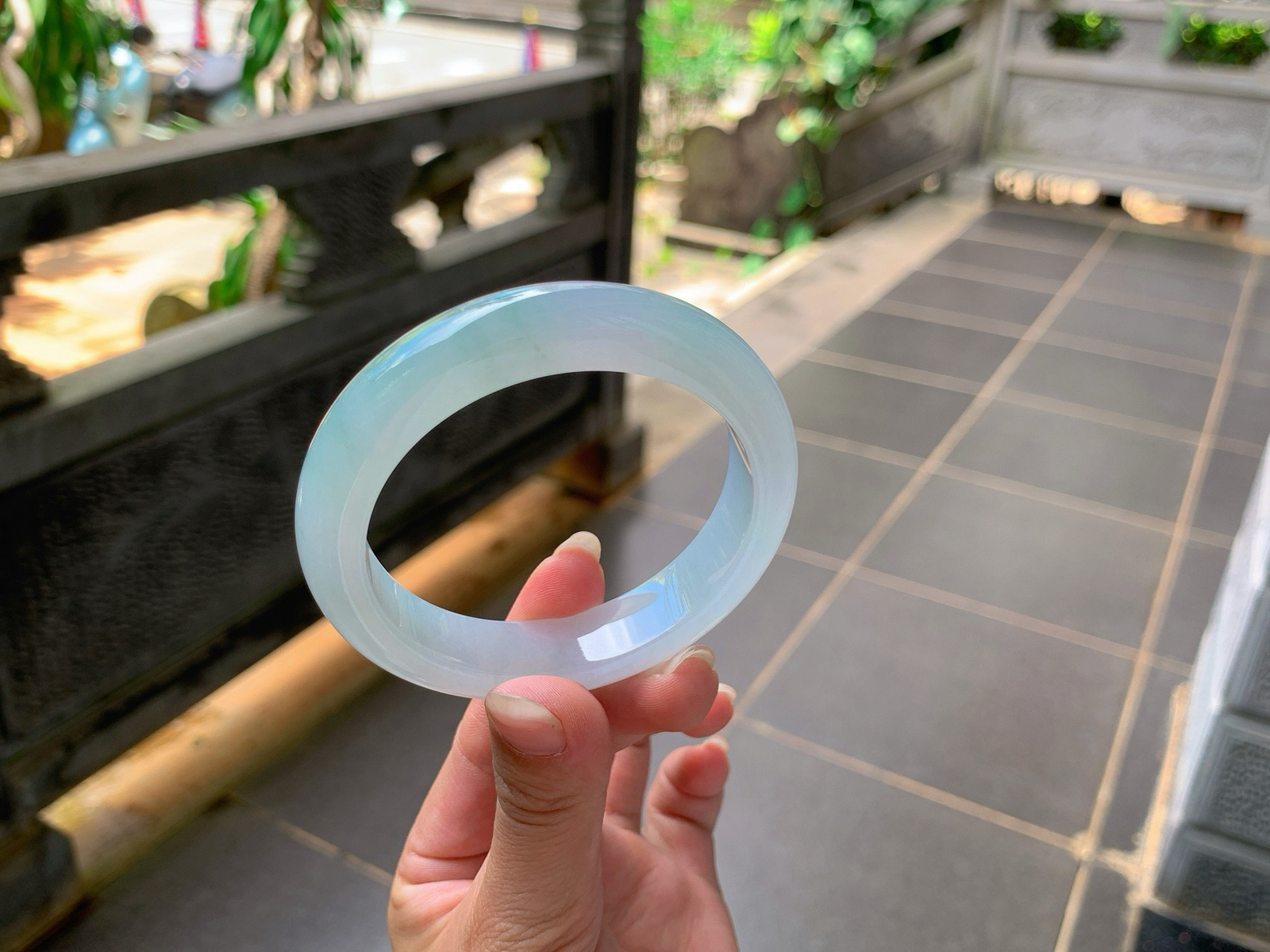 ｜56圈口
冰晴底，色系淡雅清新，底子特别的细腻柔和，微微带点花，飘逸轻盈，
编号【06-30-10】