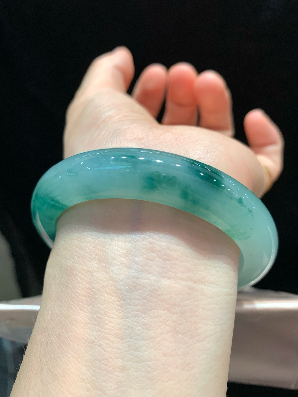 尺寸57.6/12.6/9.6，冰飘花手镯 
种好水润